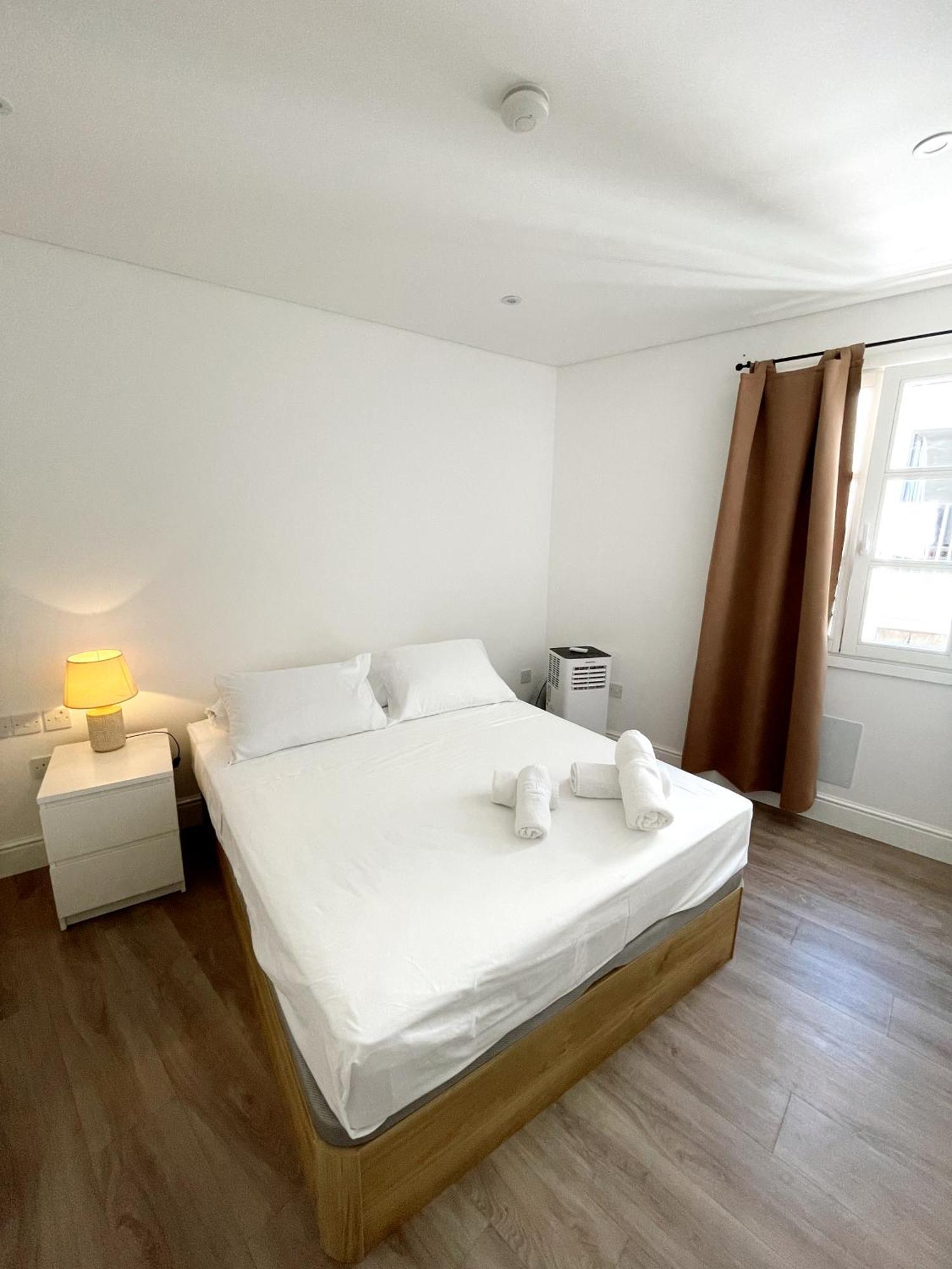 Deluxe City Centre Two Bedroom - Grand Central House Gibraltar Eksteriør bilde