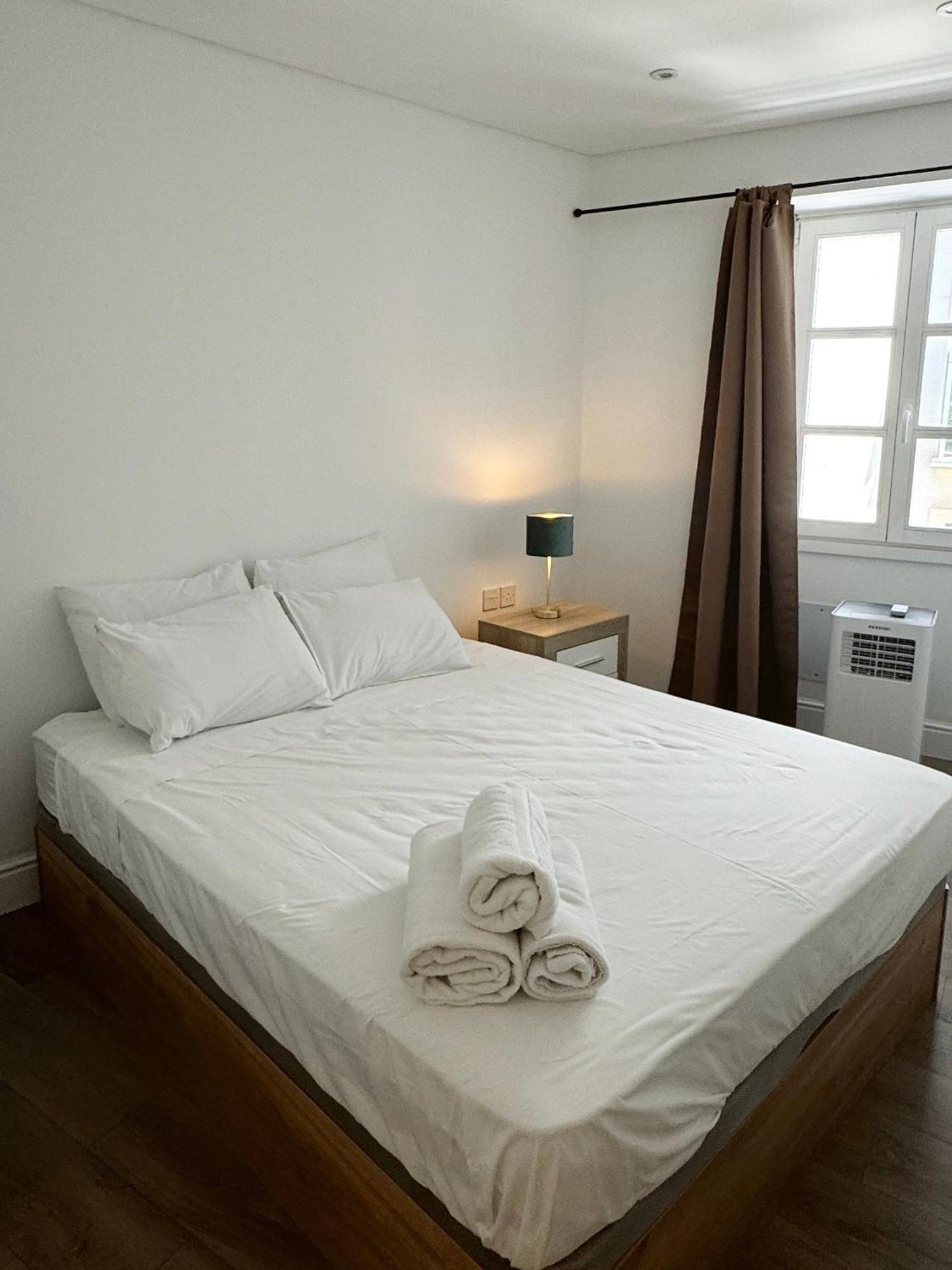 Deluxe City Centre Two Bedroom - Grand Central House Gibraltar Eksteriør bilde