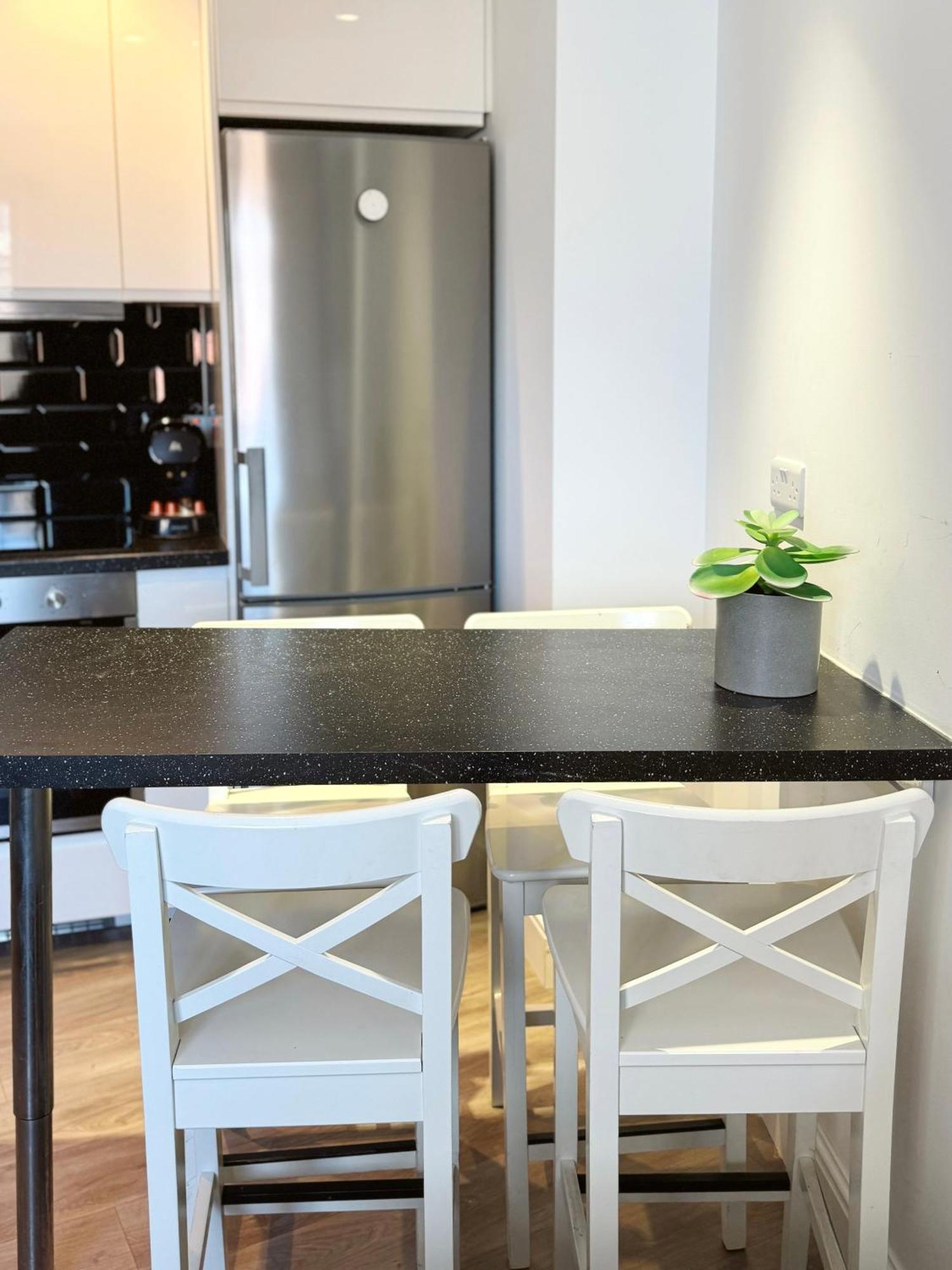 Deluxe City Centre Two Bedroom - Grand Central House Gibraltar Eksteriør bilde