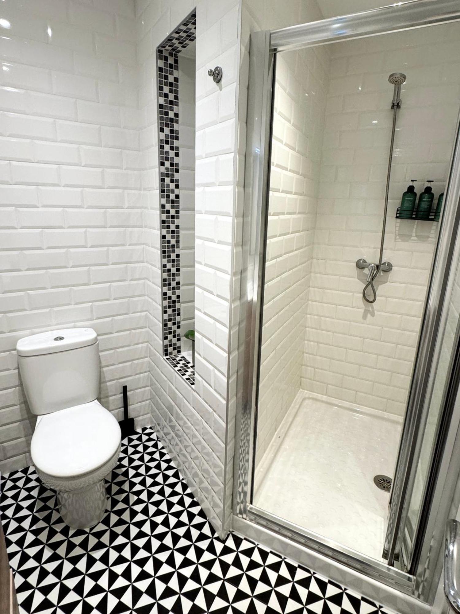 Deluxe City Centre Two Bedroom - Grand Central House Gibraltar Eksteriør bilde
